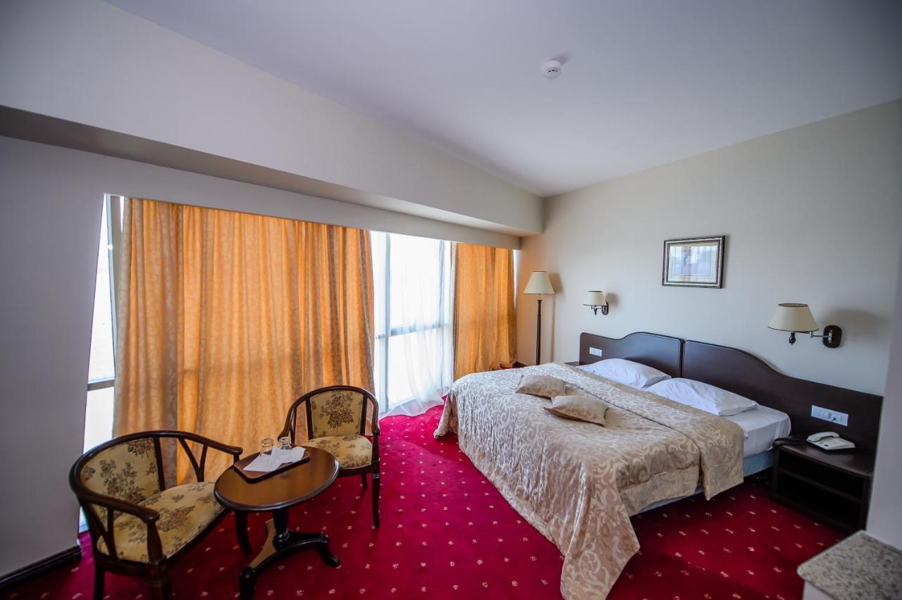 Hotel Esplanada Tulcea Bagian luar foto