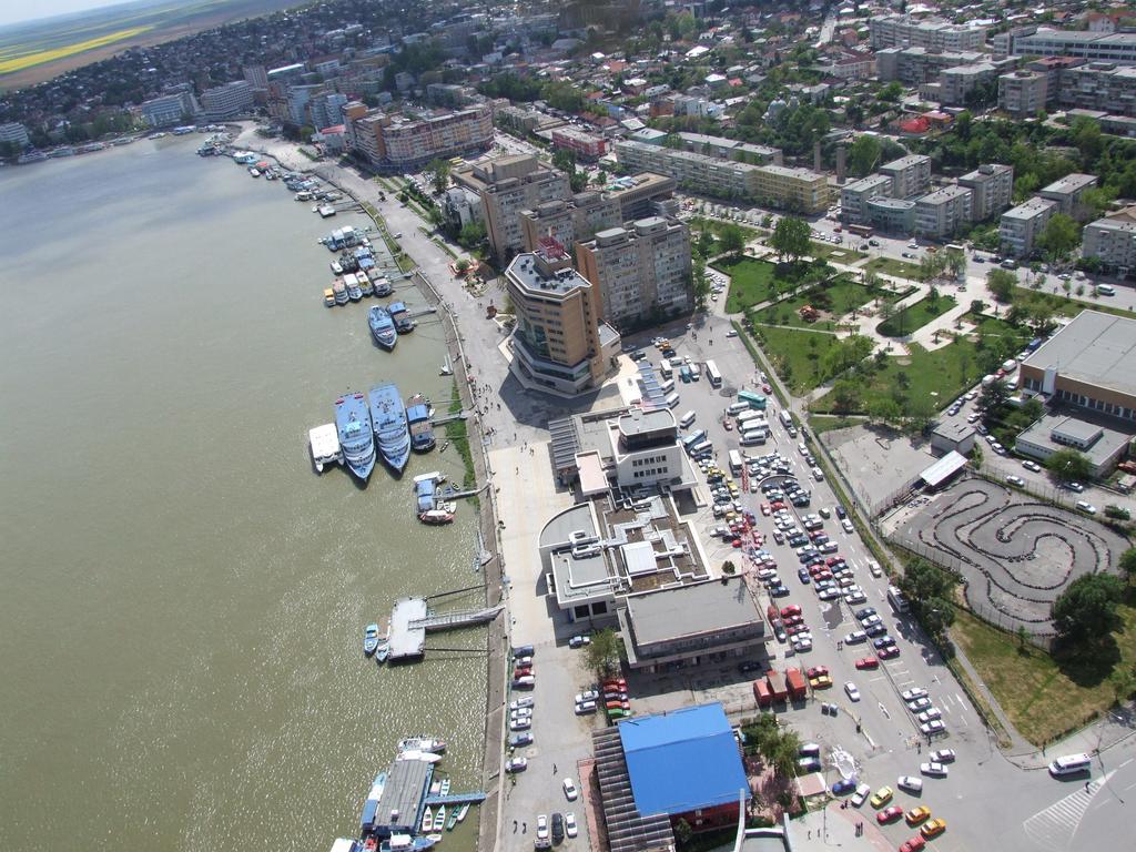 Hotel Esplanada Tulcea Bagian luar foto