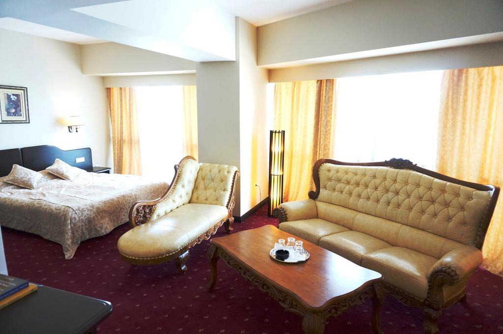 Hotel Esplanada Tulcea Bagian luar foto